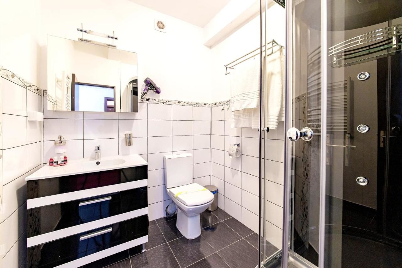 Отель Bucur Accommodation Бухарест
