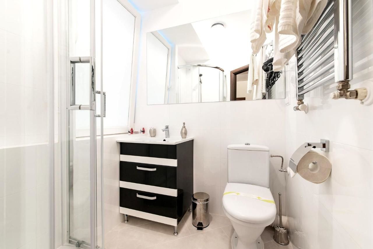 Отель Bucur Accommodation Бухарест-28