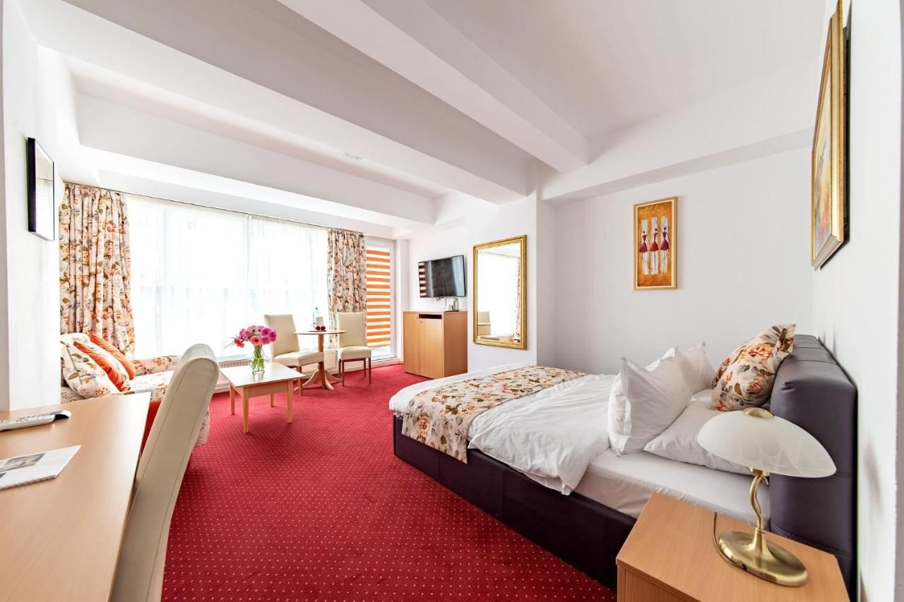 Отель Bucur Accommodation Бухарест-12