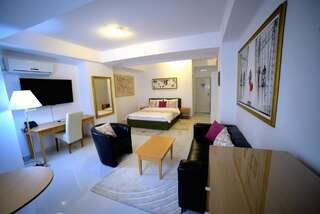 Отель Bucur Accommodation Бухарест Superior Double with Balcony (Including smoking area)-4